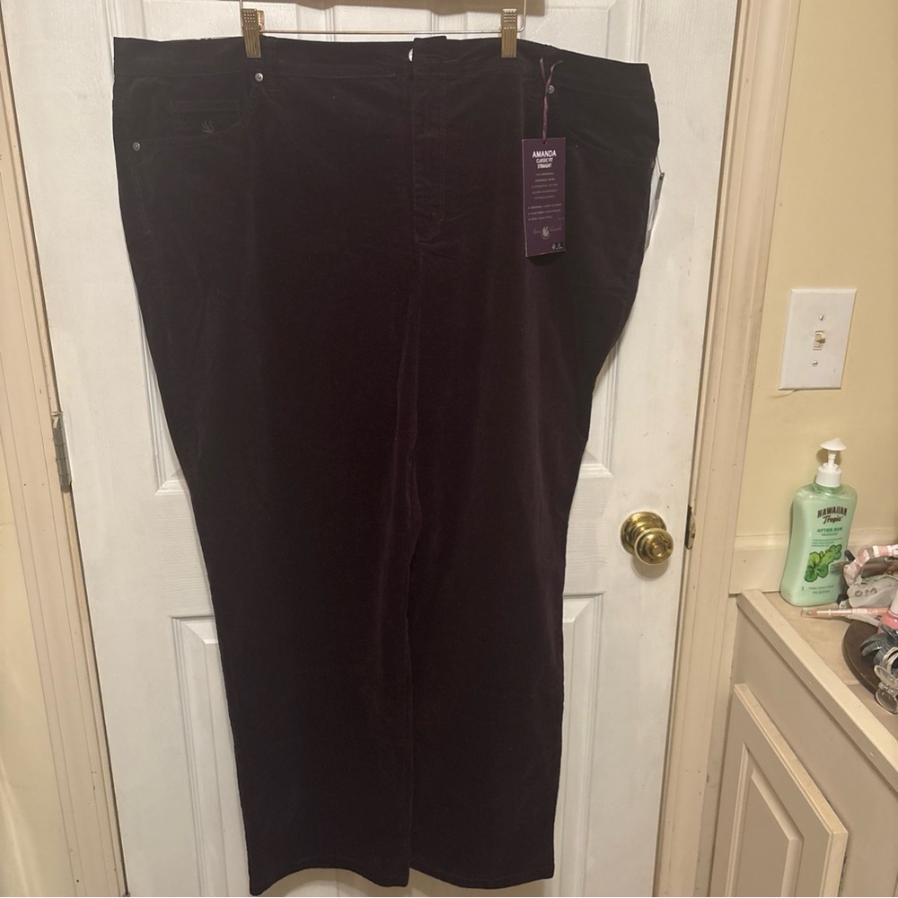 Women’s Gloria Vanderbilt corduroy pants size 26w 30 inch inseam straight mid B5